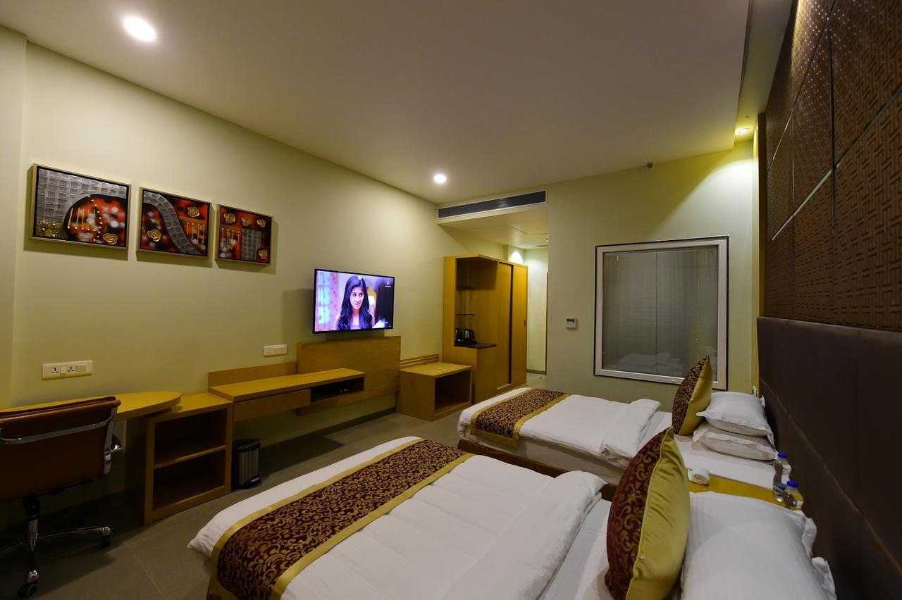 Hotel H - Sandhill Hotels Private Limited Ānand Εξωτερικό φωτογραφία