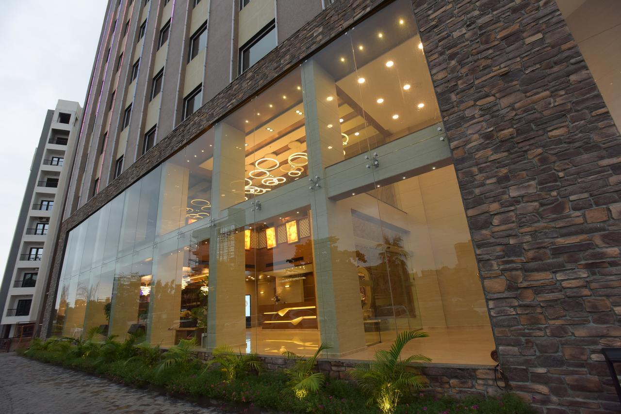 Hotel H - Sandhill Hotels Private Limited Ānand Εξωτερικό φωτογραφία