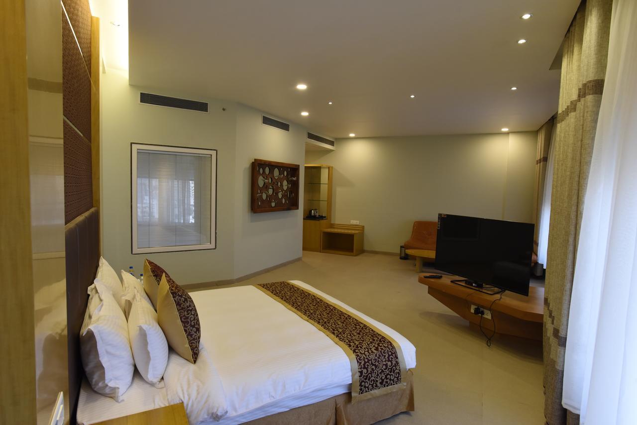 Hotel H - Sandhill Hotels Private Limited Ānand Εξωτερικό φωτογραφία